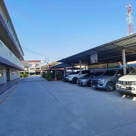 Studio di 18 m² in Appartamento con 1 bagno privato in zona Ban Luang Chom Thong Esterno foto