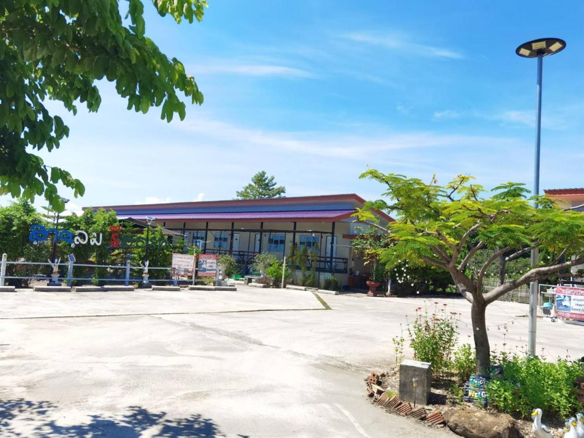 Studio di 18 m² in Appartamento con 1 bagno privato in zona Ban Luang Chom Thong Esterno foto
