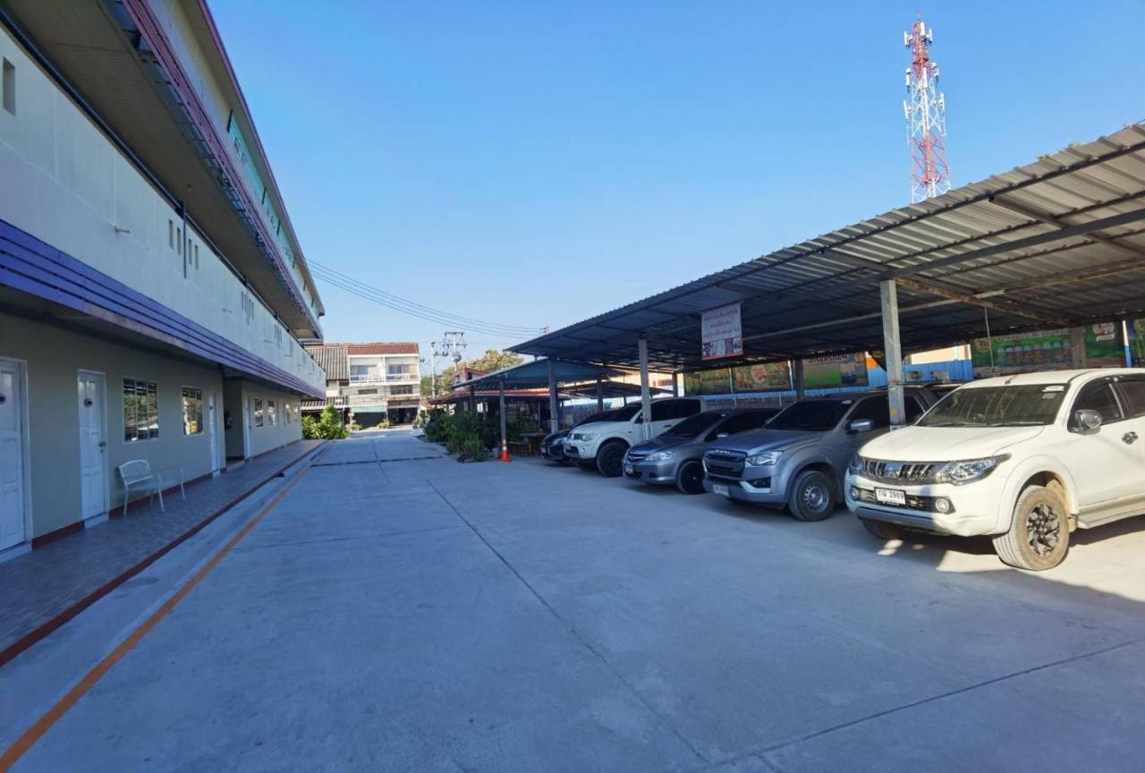 Studio di 18 m² in Appartamento con 1 bagno privato in zona Ban Luang Chom Thong Esterno foto