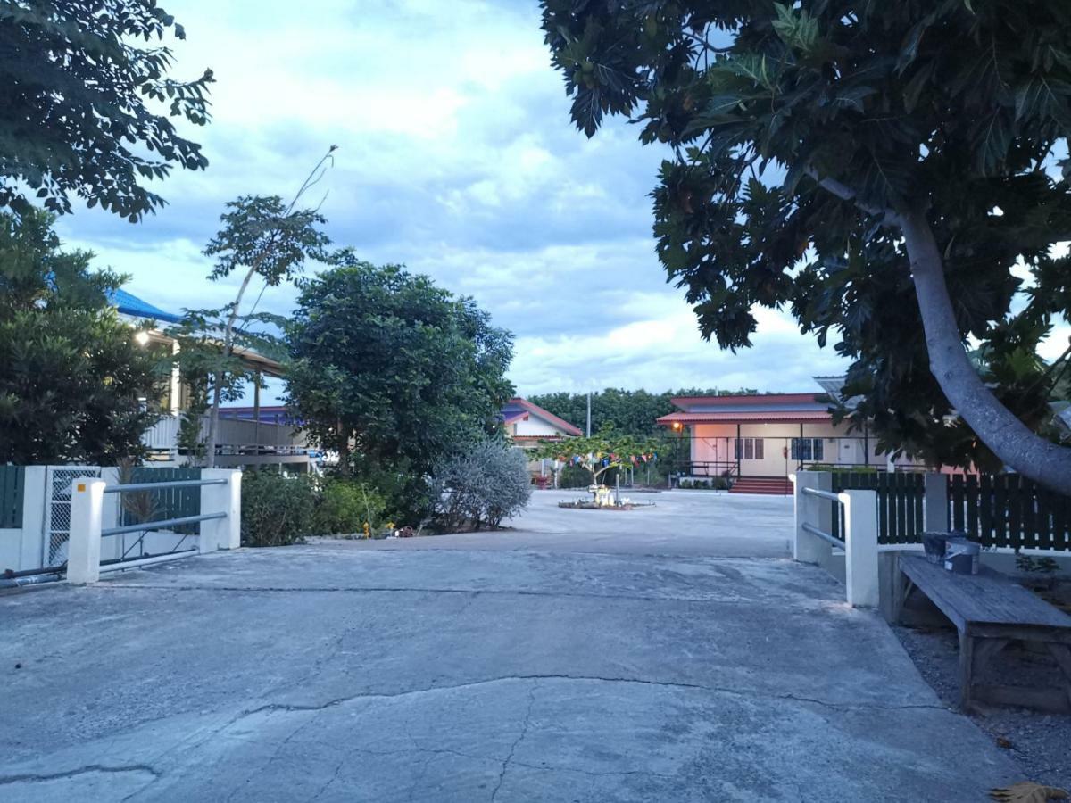 Studio di 18 m² in Appartamento con 1 bagno privato in zona Ban Luang Chom Thong Esterno foto