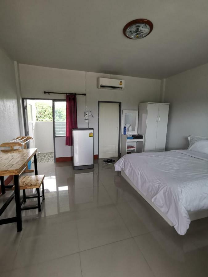Studio di 18 m² in Appartamento con 1 bagno privato in zona Ban Luang Chom Thong Esterno foto
